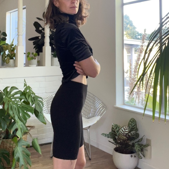 Seamless Biker Short - Picture 3 of 3